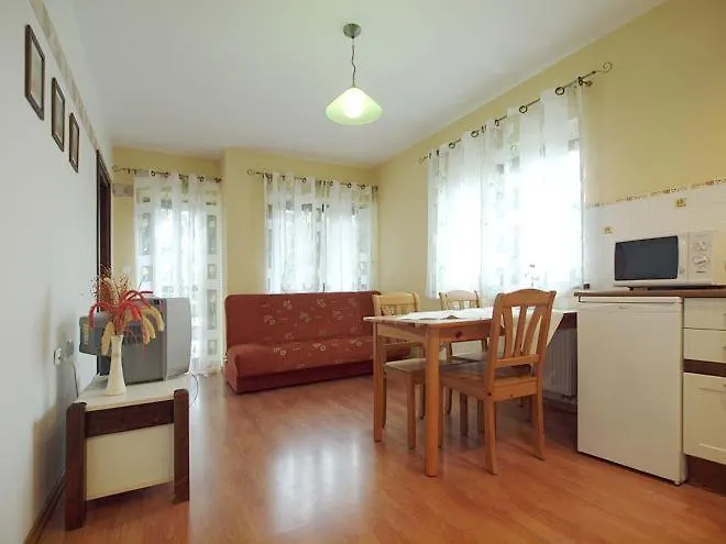 아파트 Kanada 자코파네